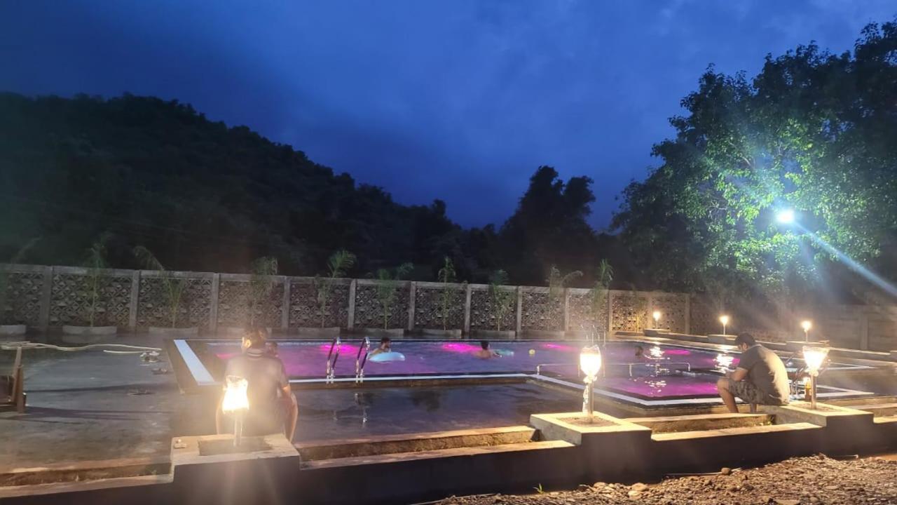 Silent Valley Resort Thane Eksteriør bilde